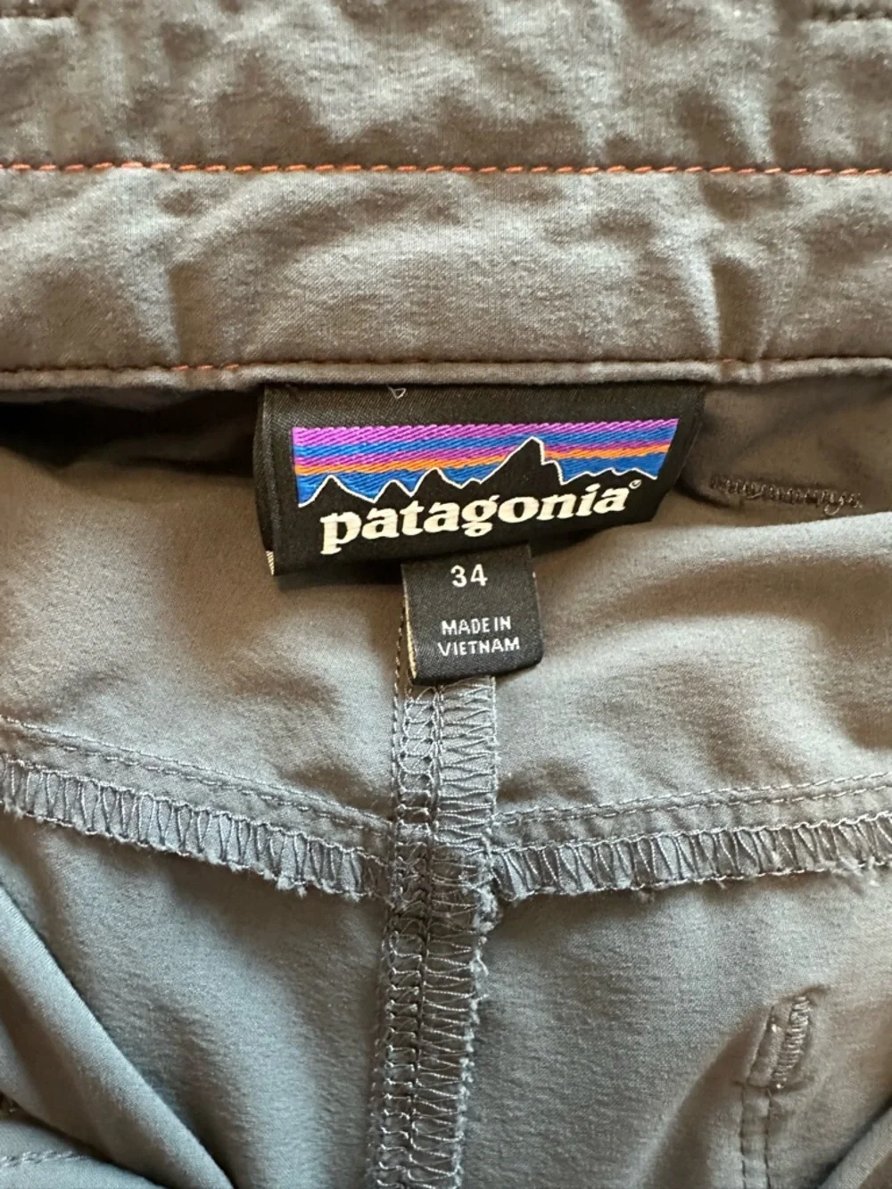 Men's Patagonia Grey Quandry Cargo Performace Pants - Picture 6 of 7